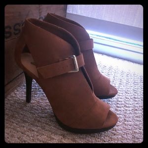 Brown open toed heels
